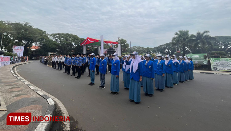 Momentum Hari Pahlawan, Wali Kota Sutiaji: Pahlawanku Teladanku - TIMES ...