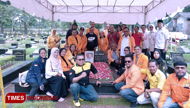 Kosgoro Gelar Ziarah Makam Pendiri Kosgoro Mas Isman