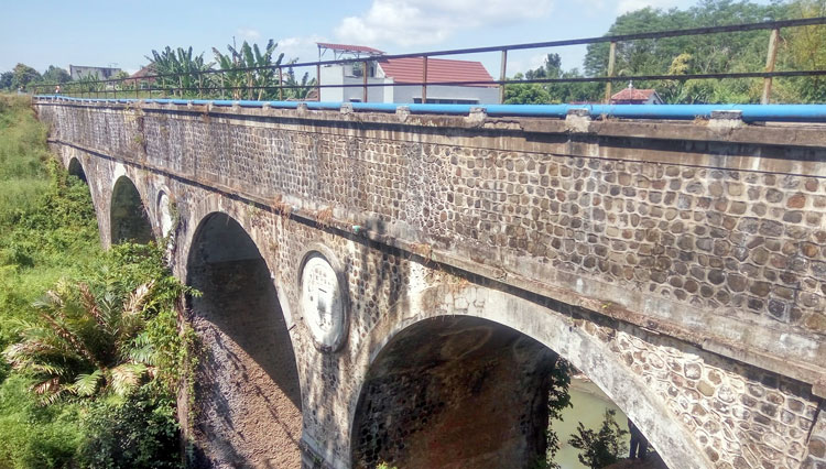 Jembatan Talang Air Kepanjen merupakan peninggalan kolonial Belanda. (Foto : Kekunaan)