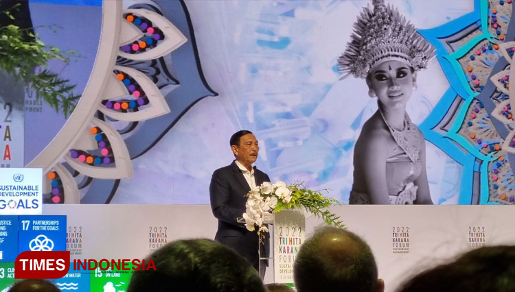 Menko Maritim dan Investasi RI Luhut Binsar Pandjaitan saat membuka THK Forum G20. (Foto: Naufal Ardiansyah/TIMES Indonesia)