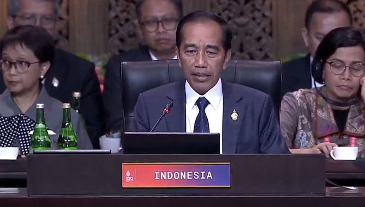 Presiden RI Joko Widodo membuka forum KTT G20 Indonesia di Nusa Dua Bali. (Foto: Tangkapan layar YouTube Sekretariat Presiden)
