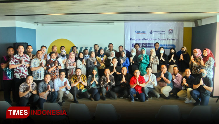 Sekitar 60 orang perwakilan dari 30 BPR dari seluruh Indonesia menghadiri Program Pelatihan Dasar Fintech 2022 di Surabaya, Selasa (15/11/2022). (Foto : Lely Yuana/TIMES Indonesia)