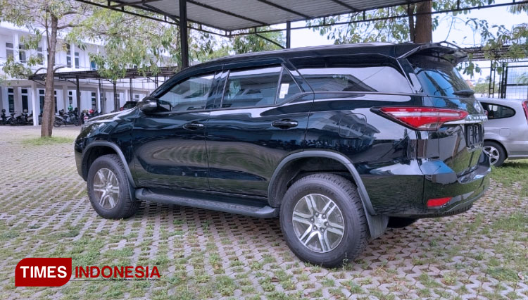 Toyota-Fortuner-2.jpg