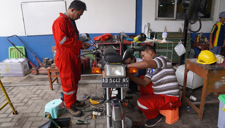 pelatihan-Teknis-Konversi-Sepeda-Motor-BBM-a.jpg