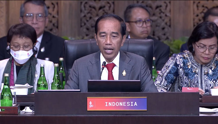 Präsident Jokowi eröffnete die dritte Sitzung des G20-Gipfels in Indonesien 2022 am Dienstag (16.11.2022) im The Apurva Kempinski, Nusa Dua, Bali. (Foto: TI-Screenshot)