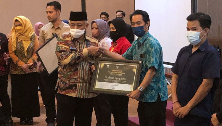 Pekerjakan Difabel, 16 Perusahaan Kabupaten Malang Raih Penghargaan dari Apindo 
