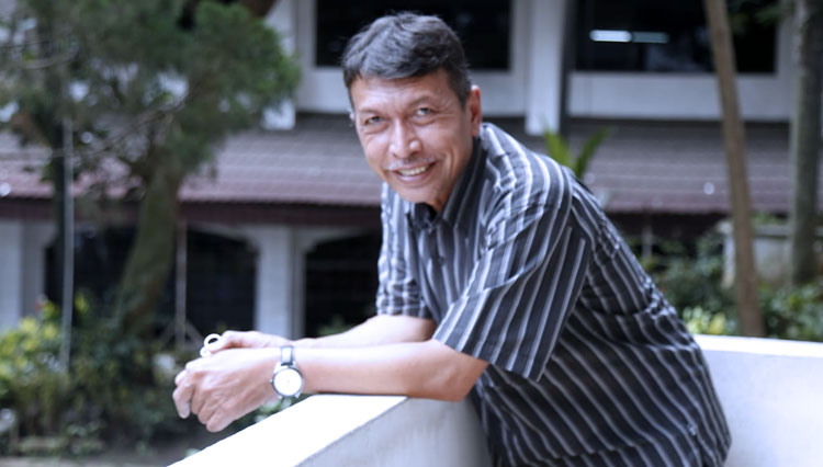 Yunan Syaifullah Penikmat Bola, Penulis buku Filosofi Bola, Dosen Universitas Muhammadiyah Malang 