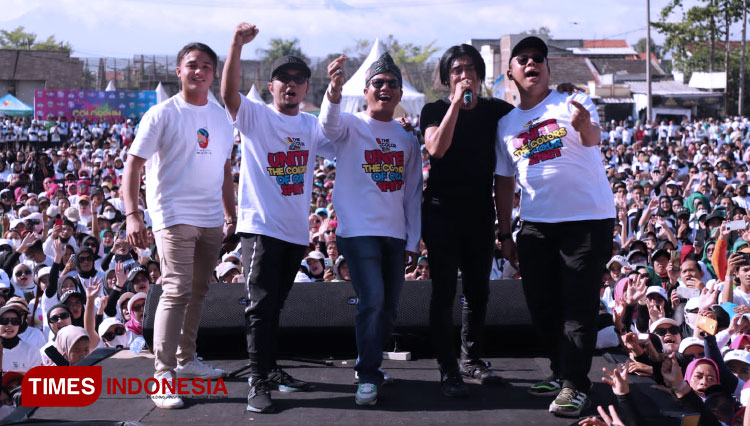 Ketua Fraksi PKB DPR RI Cucun A Syamsurijal saat Color Run Soljer Ceria di Kec Solokanjeruk Kab Bandung, Minggu (20/11/22). (Foto: Iwa/TIMES Indonesia)