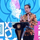 Ingatkan Capres dan Cawapres, Jokowi: Jangan Masuk Politik Identitas