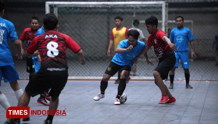 Pertandingan-Futsal-hut-JNE.jpg