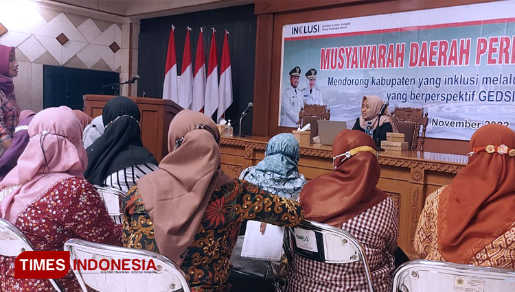 Kelompok-perempuan-saat-berdiskusi-2.jpg