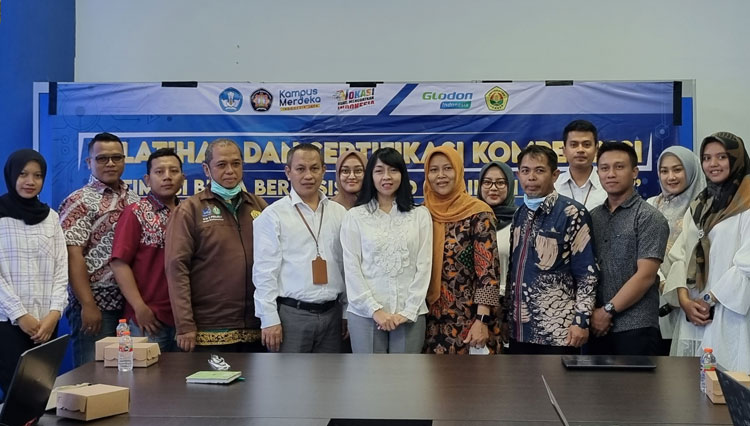 Dosen Universitas Jember (UNEJ) belajar BIM 5D di Polinema. (Foto: Naufal Ardiansyah/TIMES Indonesia)