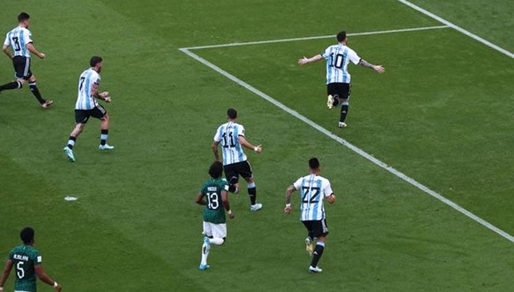 Argentina vs Arab Saudi: Gol Penalti Messi dan Dua Gol Tango Dianulir 