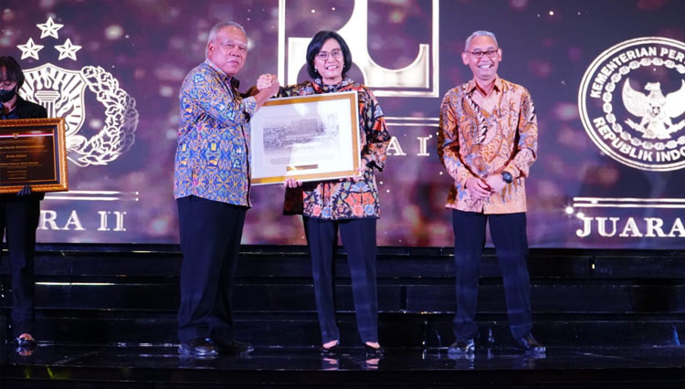 Kementerian PUPR RI Dapat Anugerah Reksa Bandha 2022 dari Menkeu RI