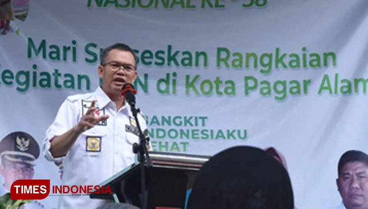 Wali Kota Pagar Alam Alpian Maskoni pada peringatan Hari Kesehatan Nasional ke-58 yang digelar Dinkes Kota Pagar Alam. (Foto: Asnadi/TIMES Indonesia)
