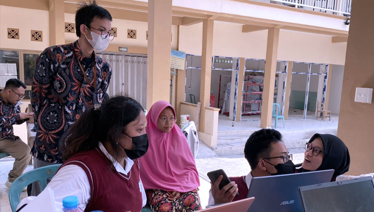Tingkatkan Potensi UMKM Gresik, ITTelkom Surabaya Bantu Transformasi Digital 