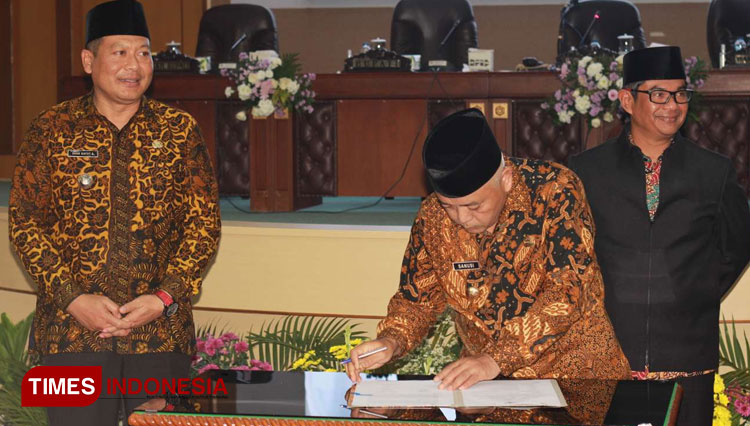 Disahkan Tengah Malam, Ini Besaran APBD Kabupaten Malang Tahun Anggaran 2023
