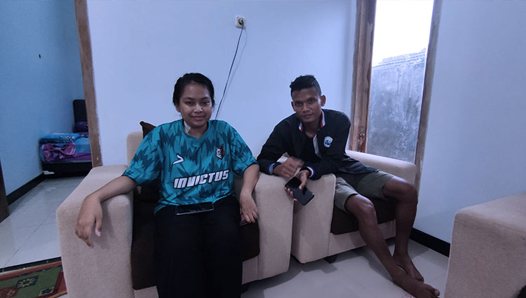 Novita dan Ikhfanul Alam. (foto: Arema FC for TIMES Indonesia)