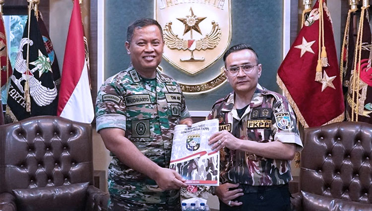 Pangdam Jaya Mayjen TNI Untung Budiharto, menerima audiensi Ketum GM FKPPI Dwi Rianta Soerbakti. (Foto: Kodam Jayakarta)