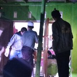 Dilempar Bondet, Teras Rumah Eks Kades di Probolinggo Hancur Berantakan