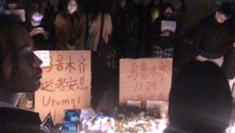 Rakyat China Protes Penguncian Covid-19, Ini Pemicunya