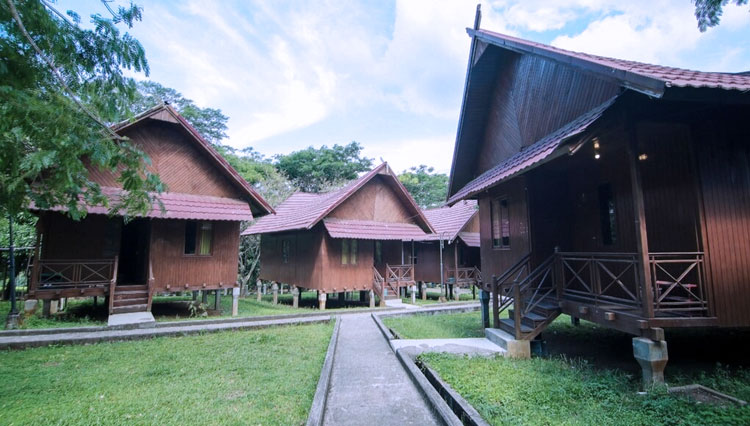 Vila eks MTQ yang ada di kawasan kebuh teh Gunung Gare. (FOTO: Agoda)