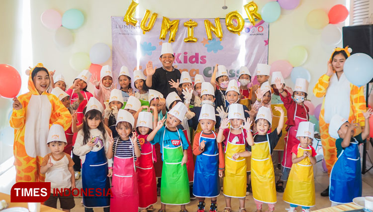Keseruan kids cooking class yang diadakan Luminor Hotel Banyuwangi. (Foto: Laila Yasmin/TIMES Indonesia