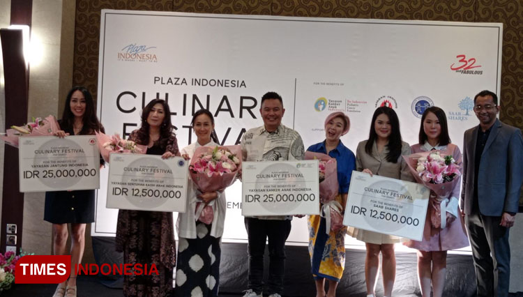 Empat yayasan yang mendapatkan benefit dari Plaza Indonesia Culinary Festival for Charity. (FOTO: Fahmi/TIMES Indonesia)