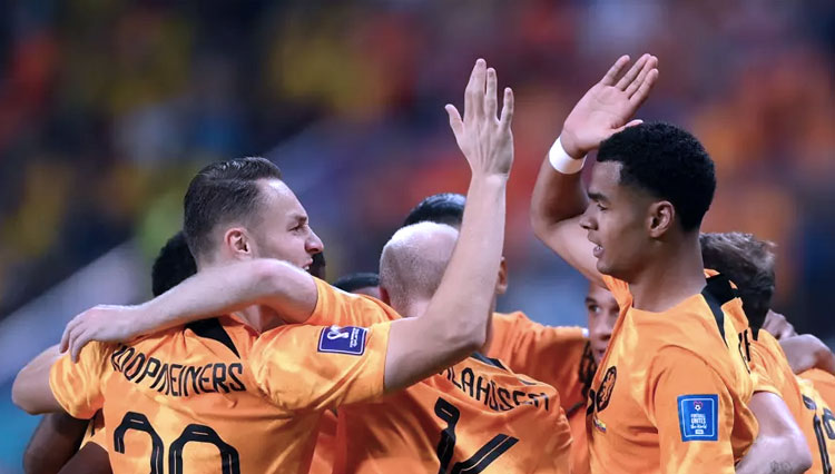 Timnas Belanda akan menghadapi Amerika Serikat, tim muda yang kuat secara fisik di babak 16 besar Piala Dunia 2022. (FOTO: FIFA)