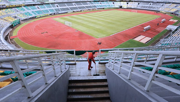 Stadion Gelora Bung Tomo Surabaya, salah satu lokasi penyelenggaraan Piala Dunia U20 2023. Panitia membuka lowongan relawan Piala Dunia U20 Indonesia. (Foto: Angger Bondan/Jawa Pos)