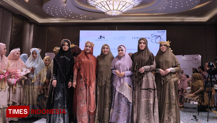 Jawhara Lovers saat mengikuti acara Jawhara Meet and Greet di Hotel Grand Dafam Surabaya, Rabu (7/12/2022). (Foto: Lely Yuana/TIMES Indonesia)