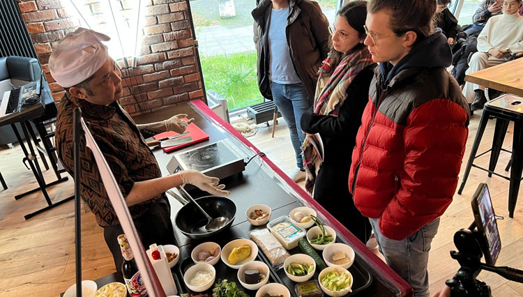 Melalui Cooking Classes, KJRI Frankfurt Keliling Jerman Promosikan Kuliner Indonesia