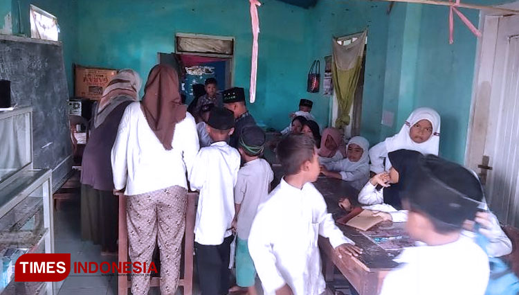 Bangunan-Madrasah-di-Indramayu-3.jpg