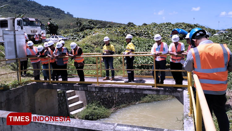 Tim Terpadu Ajak Tokoh Desa Sumberagung Tinjau Lokasi Tambang PT BSI