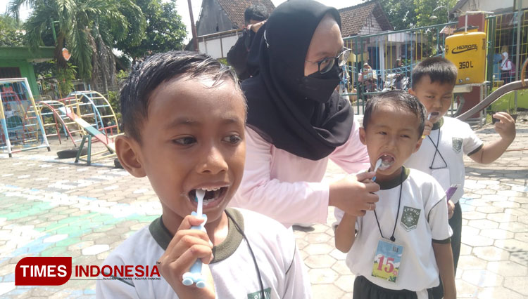 Jaga Kesehatan, Siswa TK di Gresik Ikut Gerakan Gosok Gigi Bersama