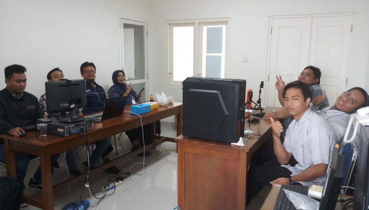 Tim UNIPMA Tegar Prakoso, Alief Arida Dhimas Atmojo, Alfian Dwi Cahyanto dan Muhammad Alif Karuniallah Cahyono Putra. (Foto: Humas UNIPMA for TIMES Indonesia)