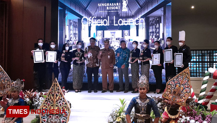 Memasuki tahun kesepuluh, Singhasari Resort Kota Batu, Jawa Timur meluncurkan logo beserta ornamen lobby terbarunya. (FTO: Muhammad Dhani Rahman/TIMES Indonesia)