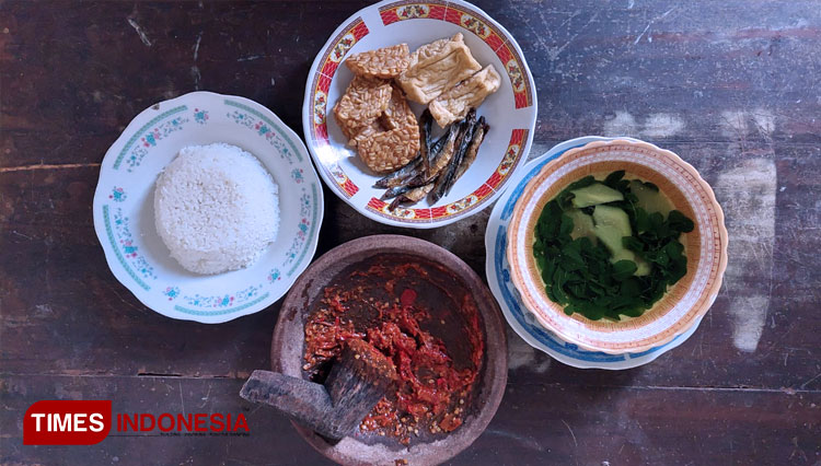 Nikmatnya Sayur Bening Daun Kelor, Kuliner Sederhana Andalan Masyarakat Banyuwangi