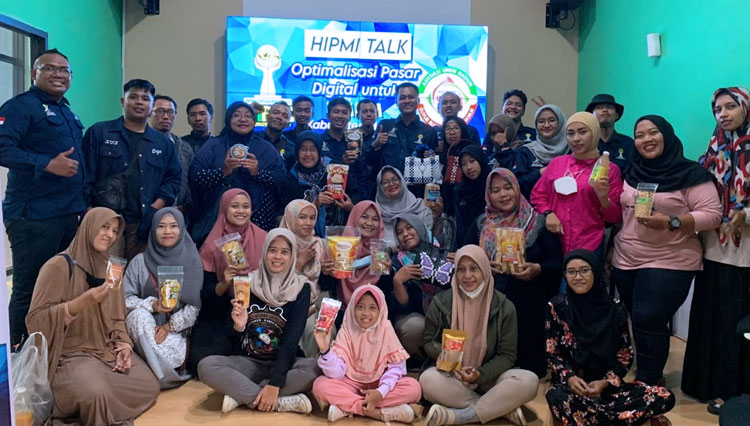 BPC HIPMI Kabupaten Madiun menggelar HIPMI Talk bersama para pelaku UMKM membahas optimalisasi teknologi digital untuk pemasaran produk. (Foto: HIPMI Kabupaten Madiun for TIMES Indonesia)