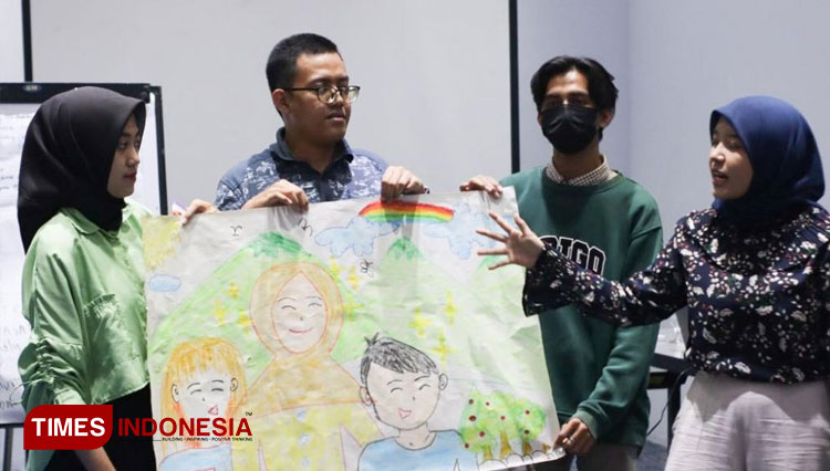 Yayasan-PLATO-b.jpg