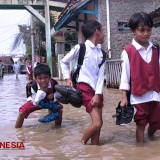 Ribuan Rumah di Indramayu Tergenang Banjir Rob