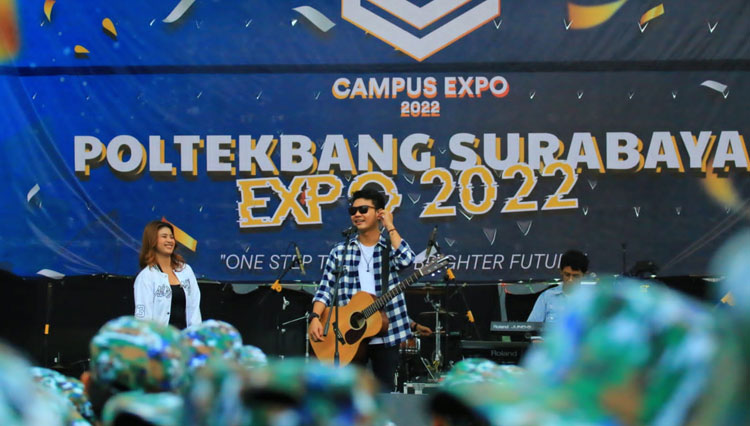 Ratusan Siswa SMA Banjiri Expo Campus 2022 di Poltekbang Surabaya 