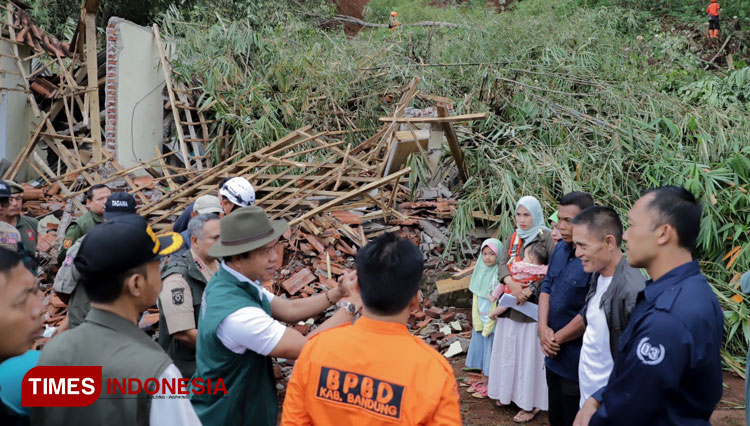 Bupati-Bandung-2.jpg