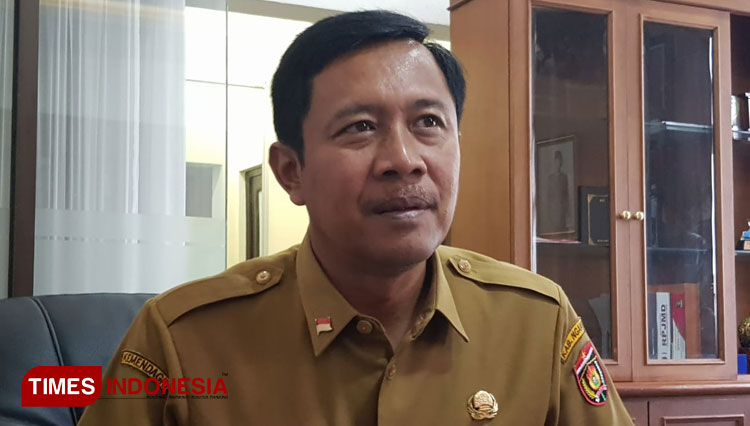 Wakil Bupati Ngawi Dwi Rianto Jatmiko, saat menyampaikan keterangan terkait angka kemiskinan di Ngawi yang turun. (FOTO: Miftakul/TIMES Indonesia)
