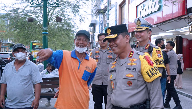 Kapolda DIY Pantau Arus Lalu Lintas Tanpa Pengawalan