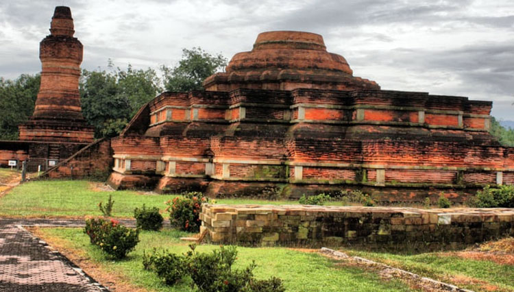 Candi-Muara-Takus.jpg