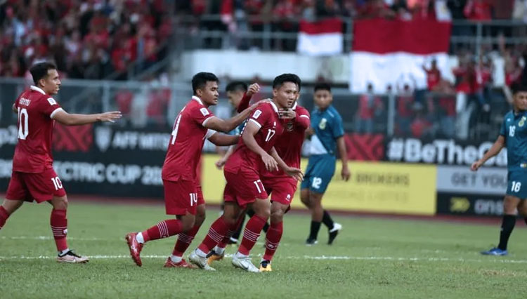 Pemain Timnas Indonesia Syahrian Abimanyu (17) merayakam gol pertama Timnas Garuda saat melawan Brunei Darussalam pada laga Piala AFF di Stadion Kuala Lumpur, Malaysia, Senin (26/12/2022). (FOTO: ANTARA/HO-PSSI)