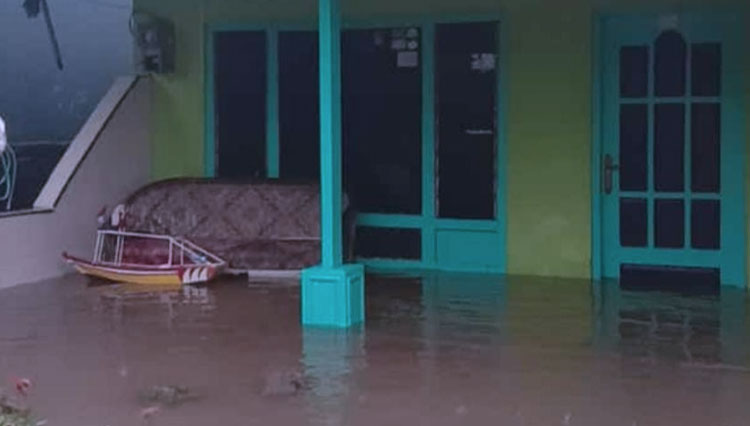 banjir-gresik-3.jpg