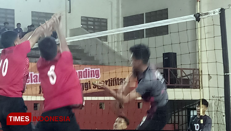 Taklukkan SMK Badegan, SMK Jenangan Jadi Juara Bola Voli Pelajar Ponorogo 2022