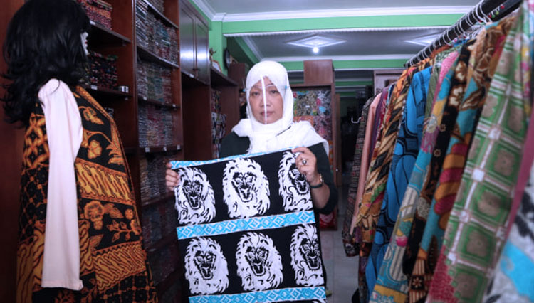 Kisah Ira dan Hanan Bangkitkan Batik Malangan dari Kampung Celaket